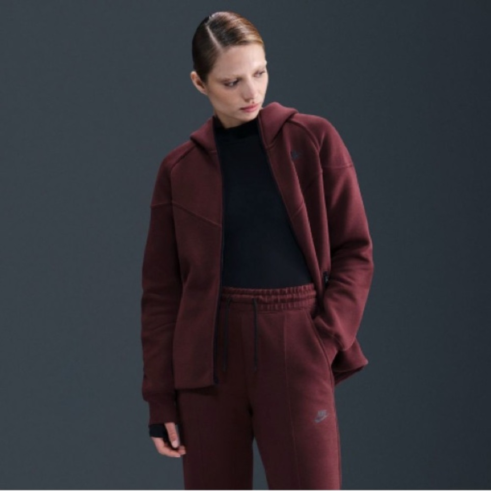 Nike Sport Tech Full Zip Fleece Windrunner Burgundy Crush NWT